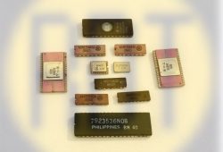 105. Микросхема керамическая (пустышка).