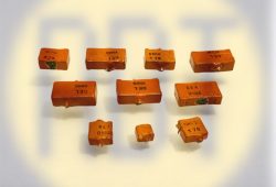 121. Конденсаторы СКМ.