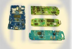 22.Платы с мобильных телефонов (микс).