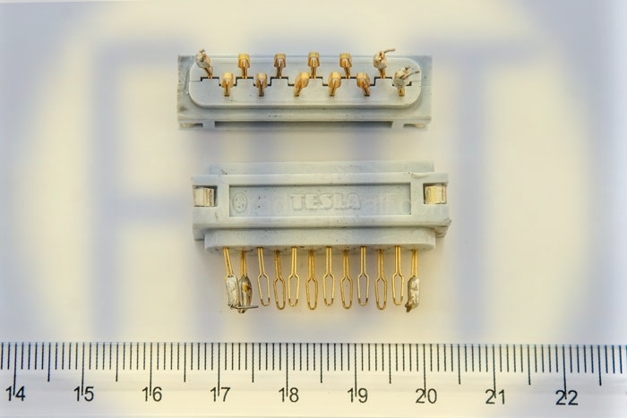 33. Импорт (Tesla) розетка