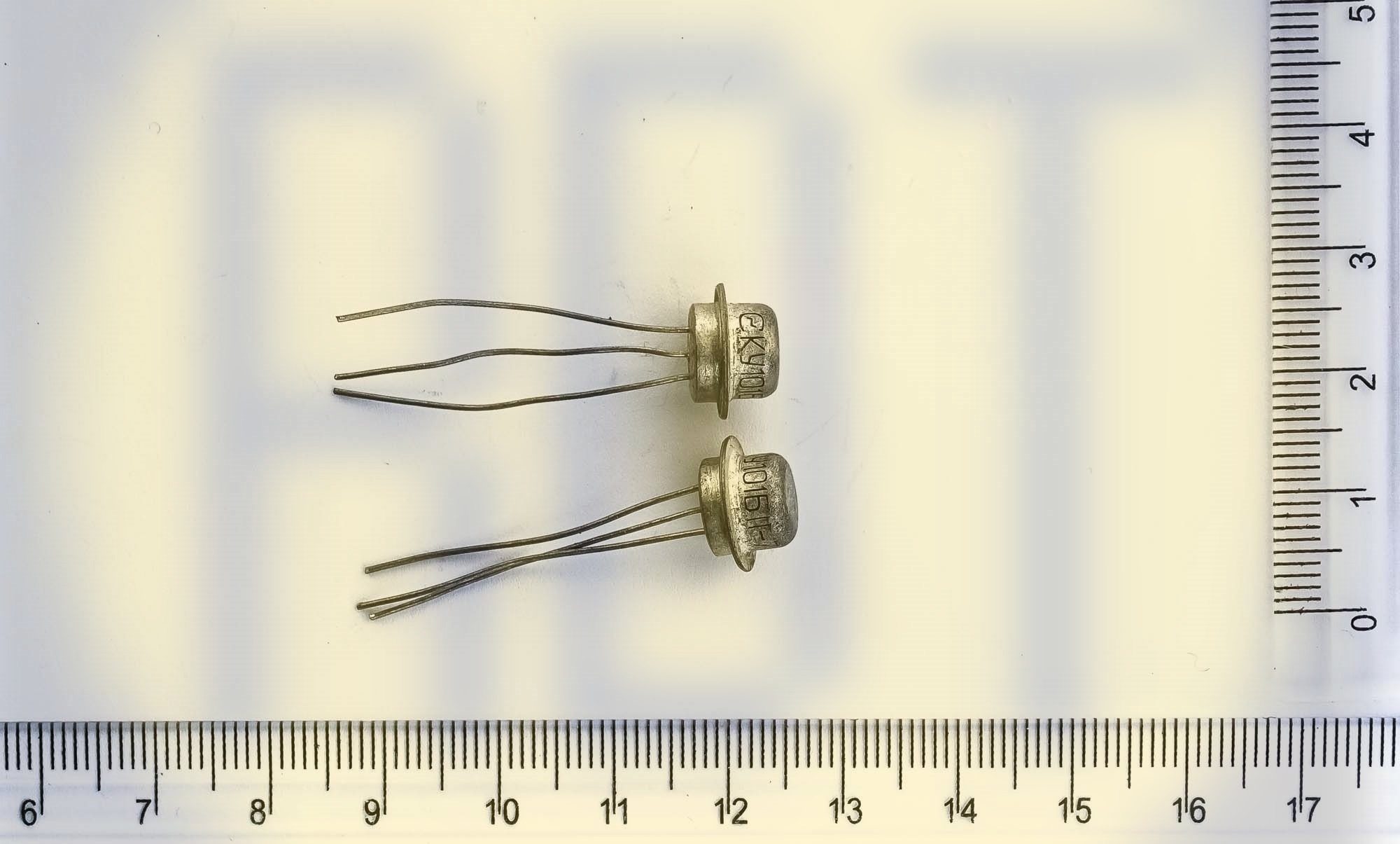 Балапан үлкен әтешті сорып, жопқа әдемі сипат алды Жас ана секс порно көргісі келеді